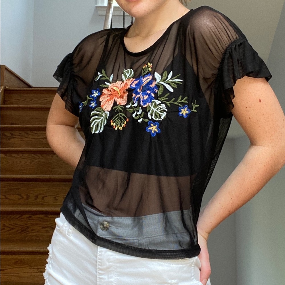 Mesh short sleeved shirt